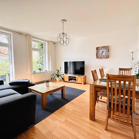 Attraktive Wohnung im schönen Hinterhof Schwerin  Exterior foto